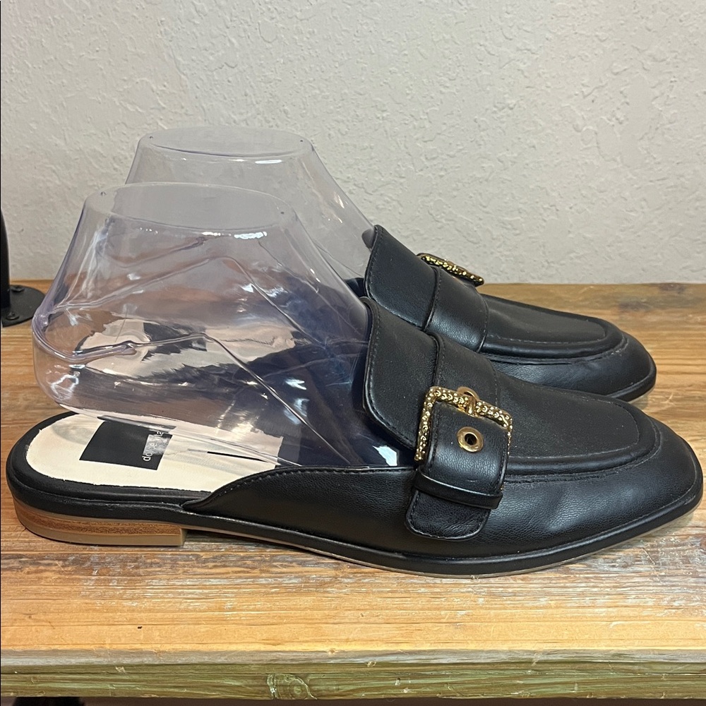 Dolce Vita Meegan mules with a gold buckle across the front size 8 - Picture 2 of 8